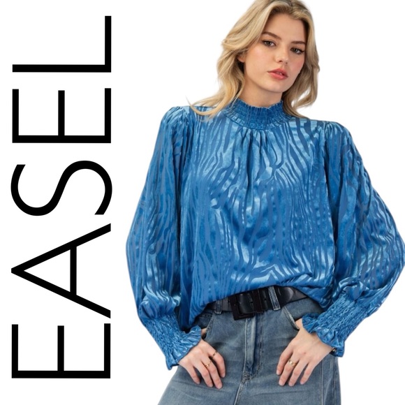 easel Tops - 195: EASEL NWT VELVET TOP BLUE (R2)